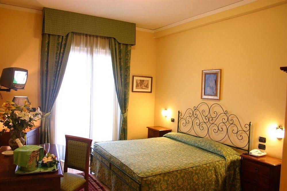 Hotel Primavera Dell'Etna Цафферана-Этнея Экстерьер фото